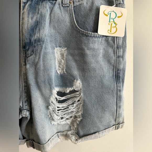 NWT- Light Wash Blue Distressed Denim Shorts - Picture 3 of 8